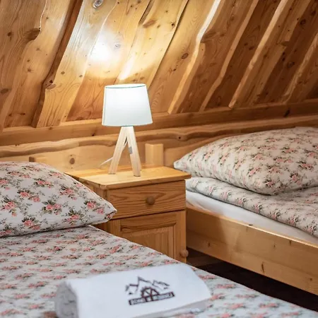 بيت خشبي Pocztowka Z Mizernej, Drewniane Domki, Widok Na Tatry, Blisko Velo Czorsztyn, Jezioro Czorsztynskie, Rowery, Spokojna Okolica *