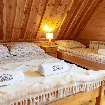 Pocztowka Z Mizernej, Drewniane Domki, Widok Na Tatry, Blisko Velo Czorsztyn, Jezioro Czorsztynskie, Rowery, Spokojna Okolica Kluszkowce